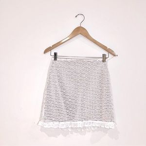 Emory park skirt with sequins. White and beige lining inside.